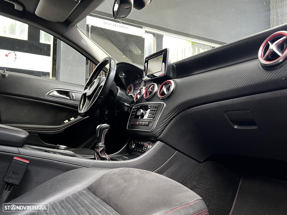 Mercedes-Benz A 180 d AMG Line - 18