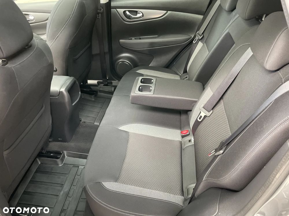 Nissan Qashqai 1.3 DIG-T N-Connecta - 17