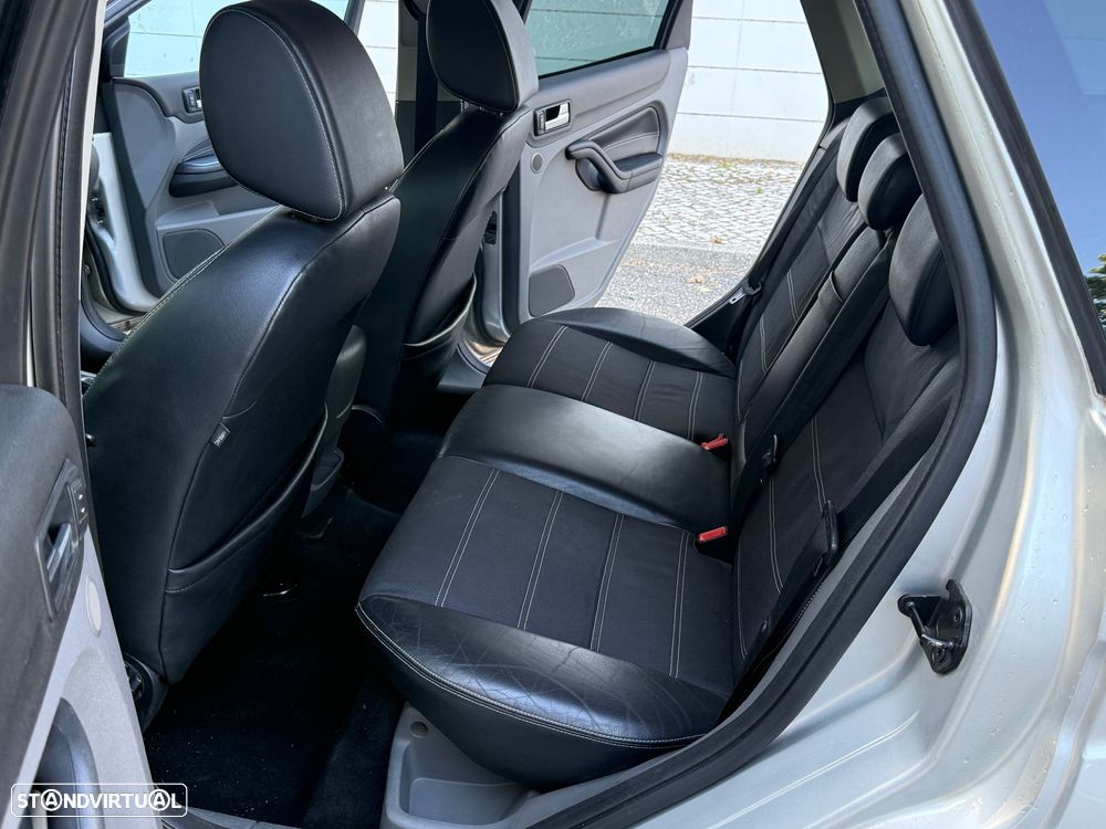 Ford Focus SW 1.6 TDCi Titanium 17 - 19
