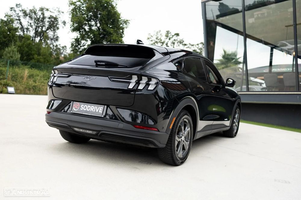 Ford Mustang Mach-E - 7