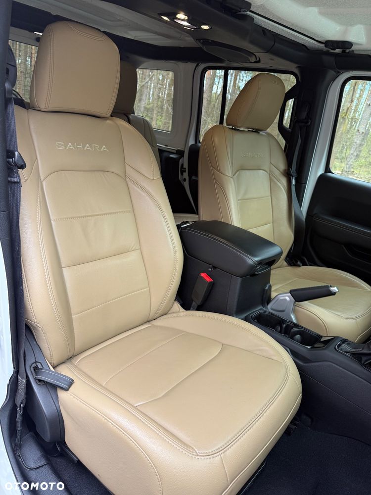 Jeep Wrangler 3.6 Unlim Sahara - 13