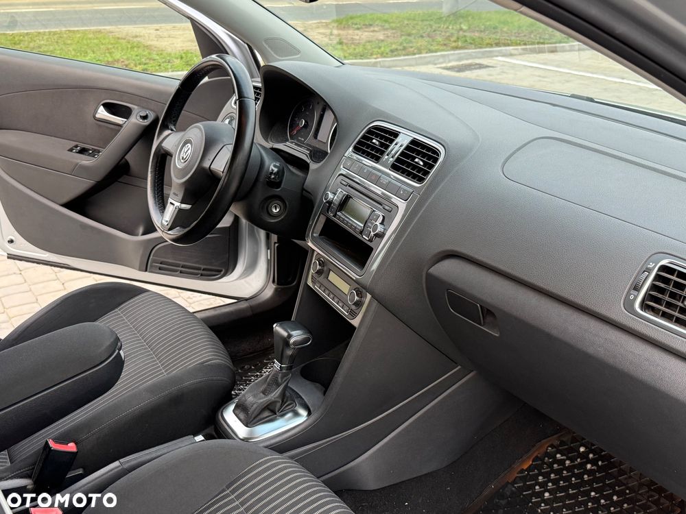 Volkswagen Polo 1.6 TDI DPF Highline DSG - 9