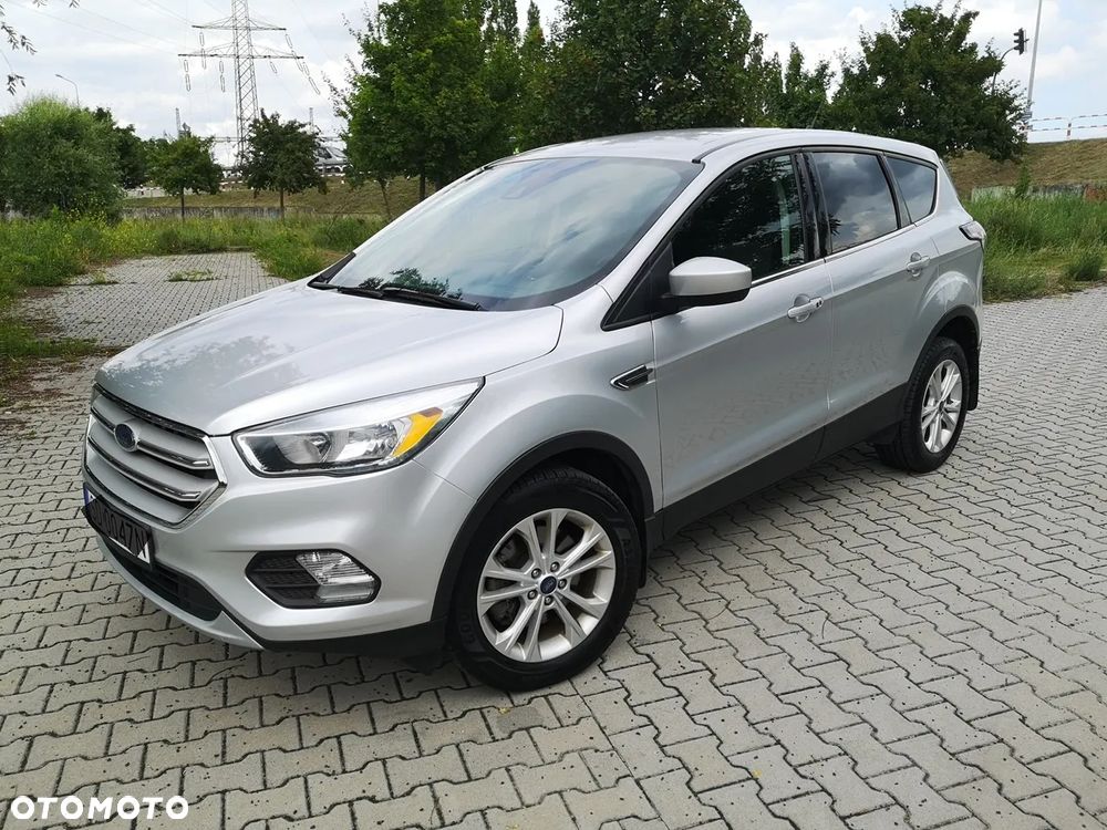Ford Kuga 1.5 EcoBoost 4WD Titanium Plus - 1