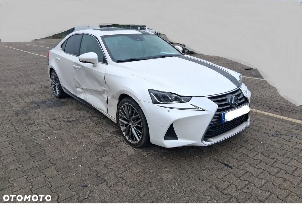 Lexus IS 300h Comfort - 26