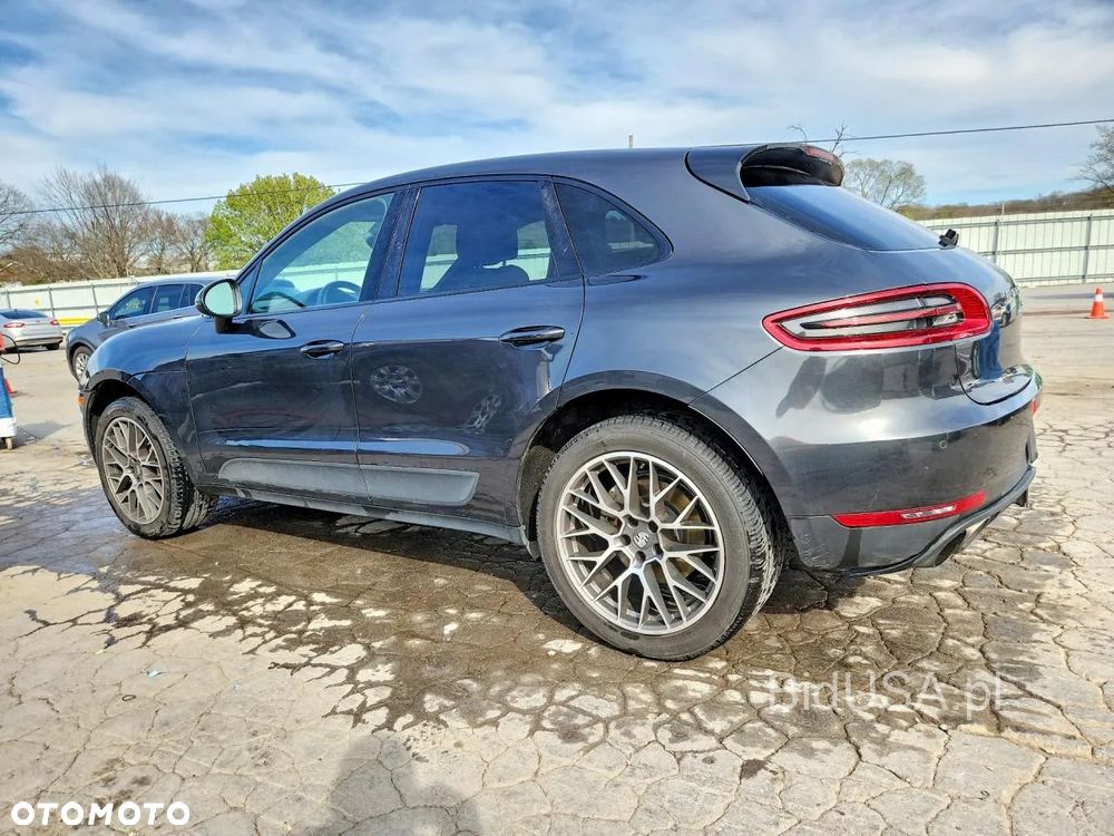 Porsche Macan - 1