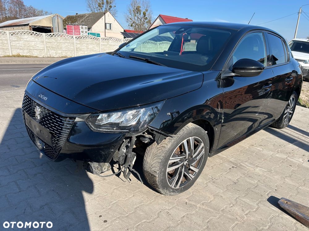 Peugeot 208 - 4