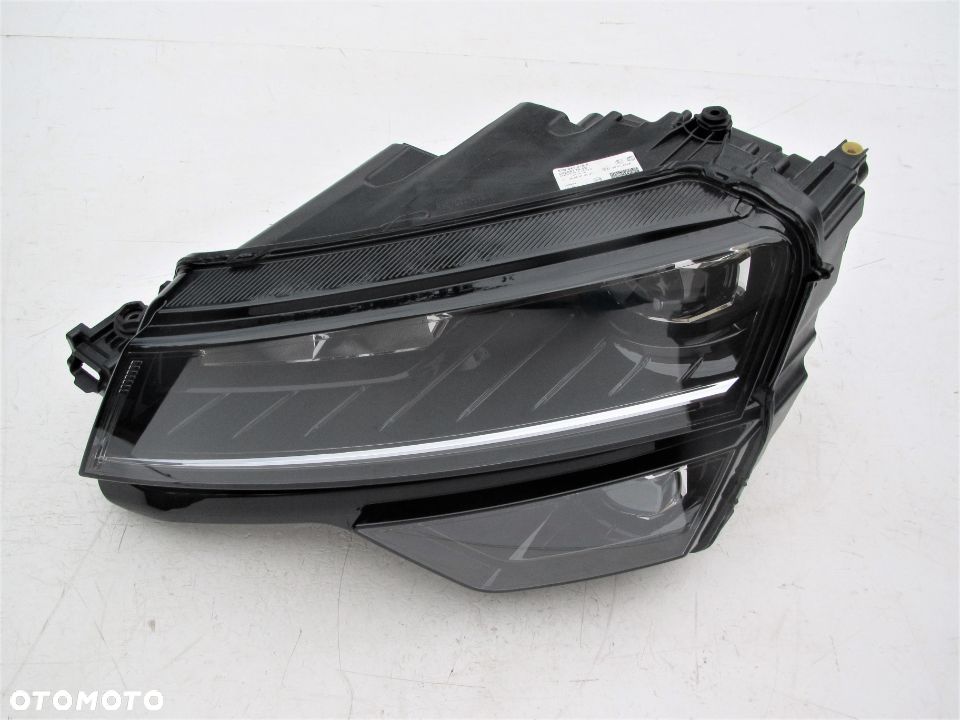 SKODA KAROQ 2018 2019 2020 reflektor FULL LED OE - 1