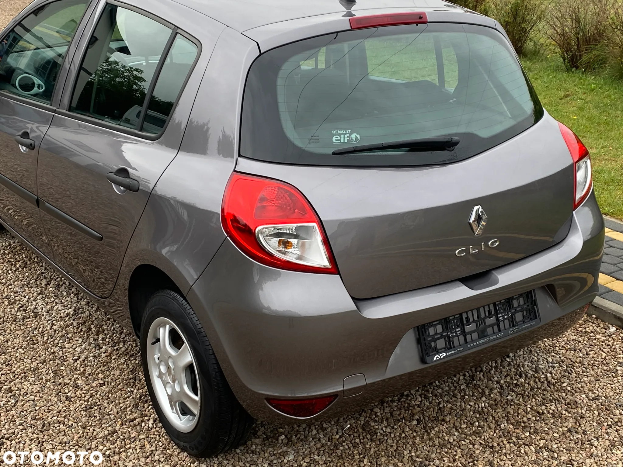 Renault Clio 1.2 16V 75 Dynamique - 5