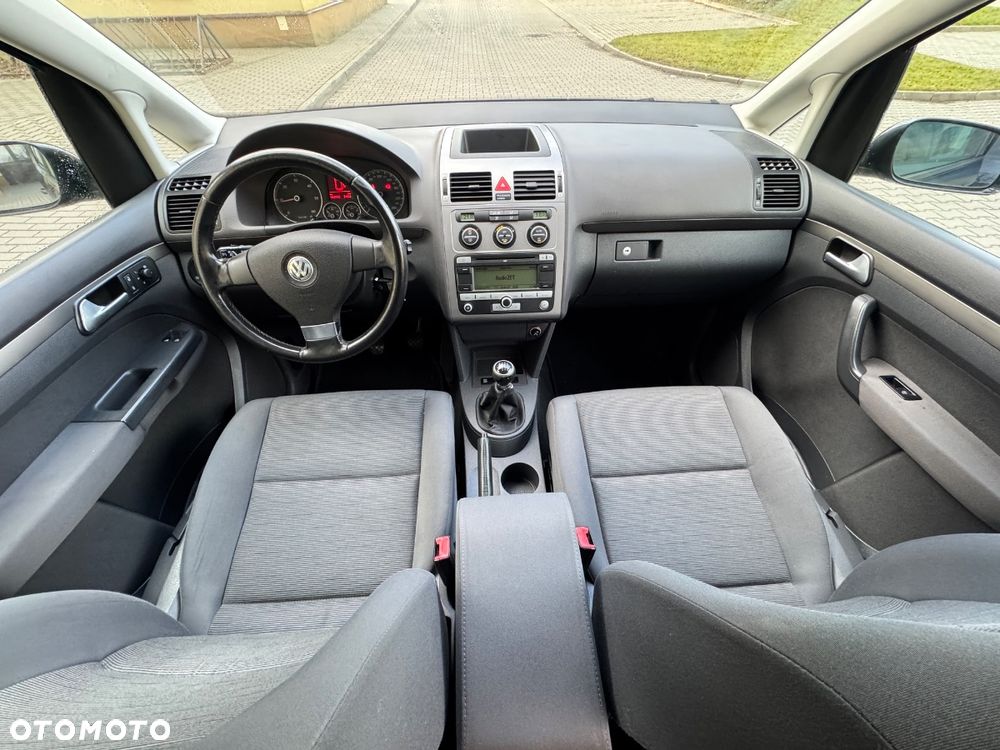 Volkswagen Touran 1.9 TDI Highline - 2