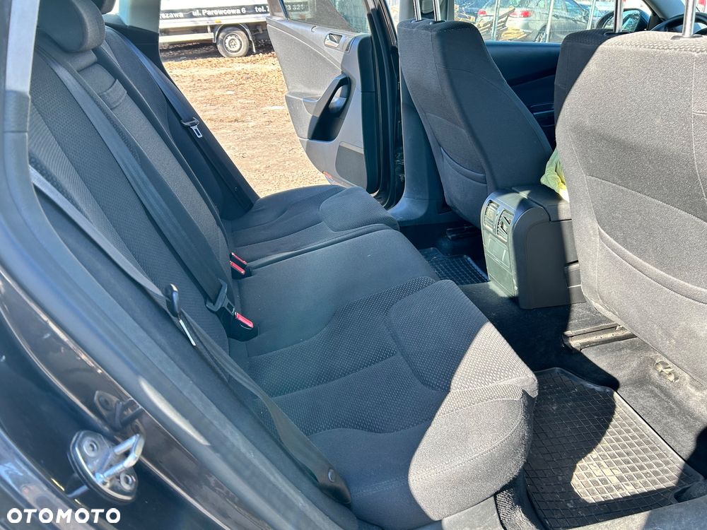 Volkswagen Passat 2.0 TDI DPF Comfortline DSG - 9