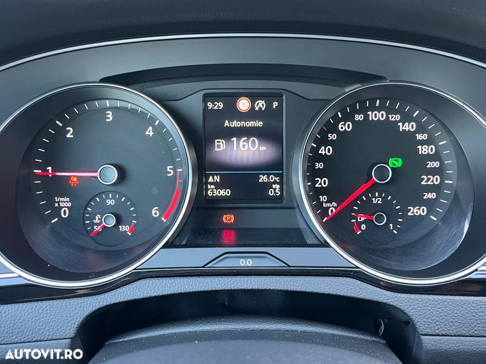 Volkswagen Passat 2.0 TDI DSG Highline - 16