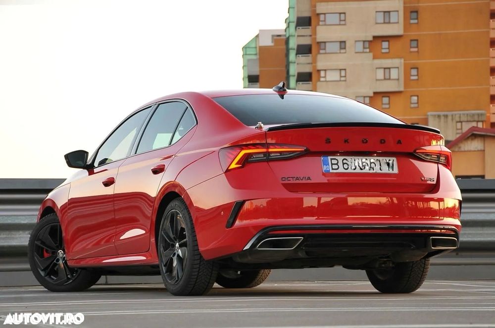 Skoda Octavia 2.0 TSI DSG RS - 15
