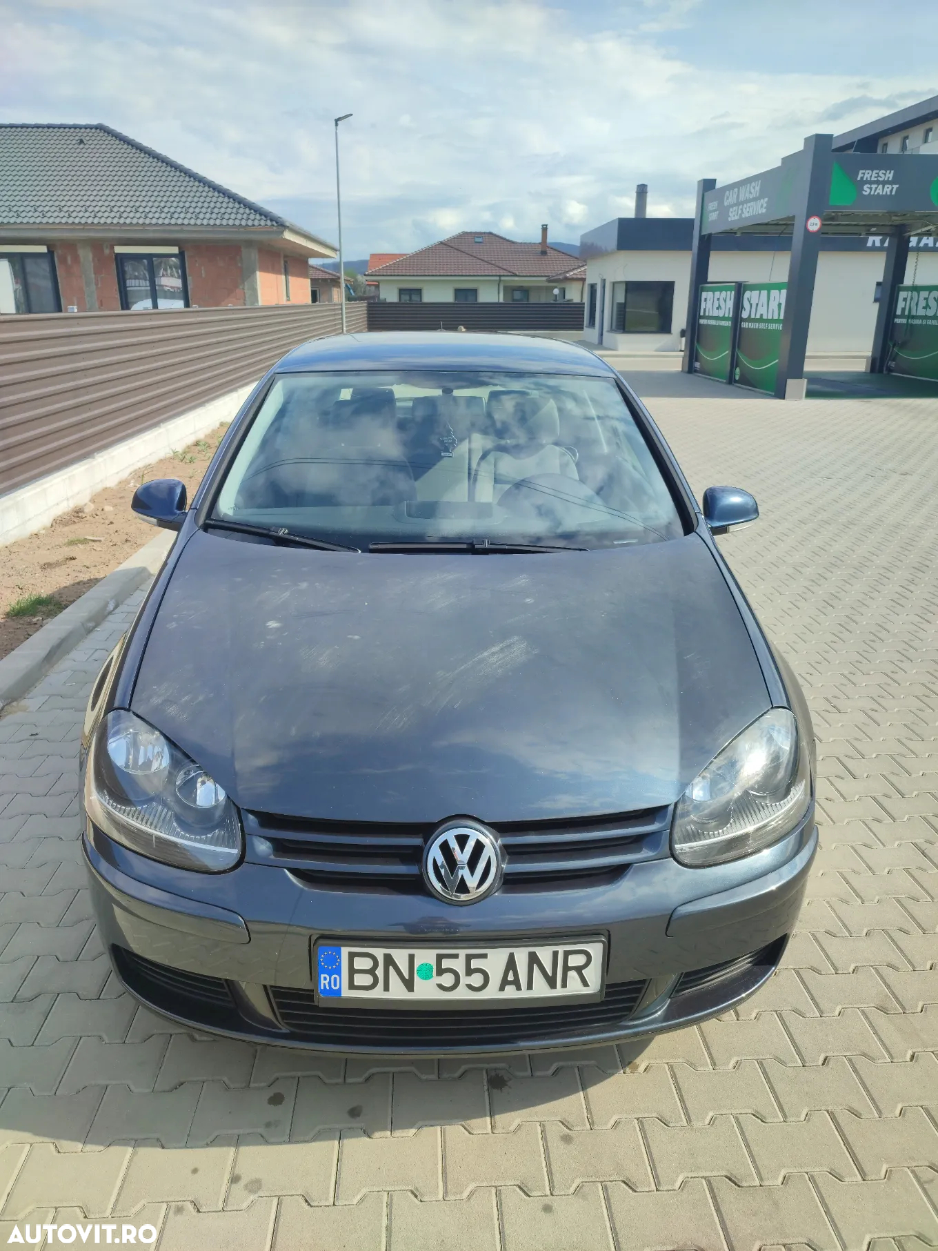 Volkswagen Golf 1.6 FSI Sportline - 2