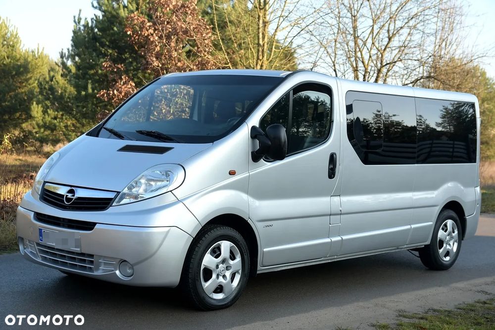 Opel Vivaro - 8
