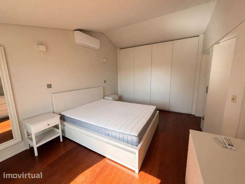 Moradia espaçosa no Porto - Grande imagem: 4/8