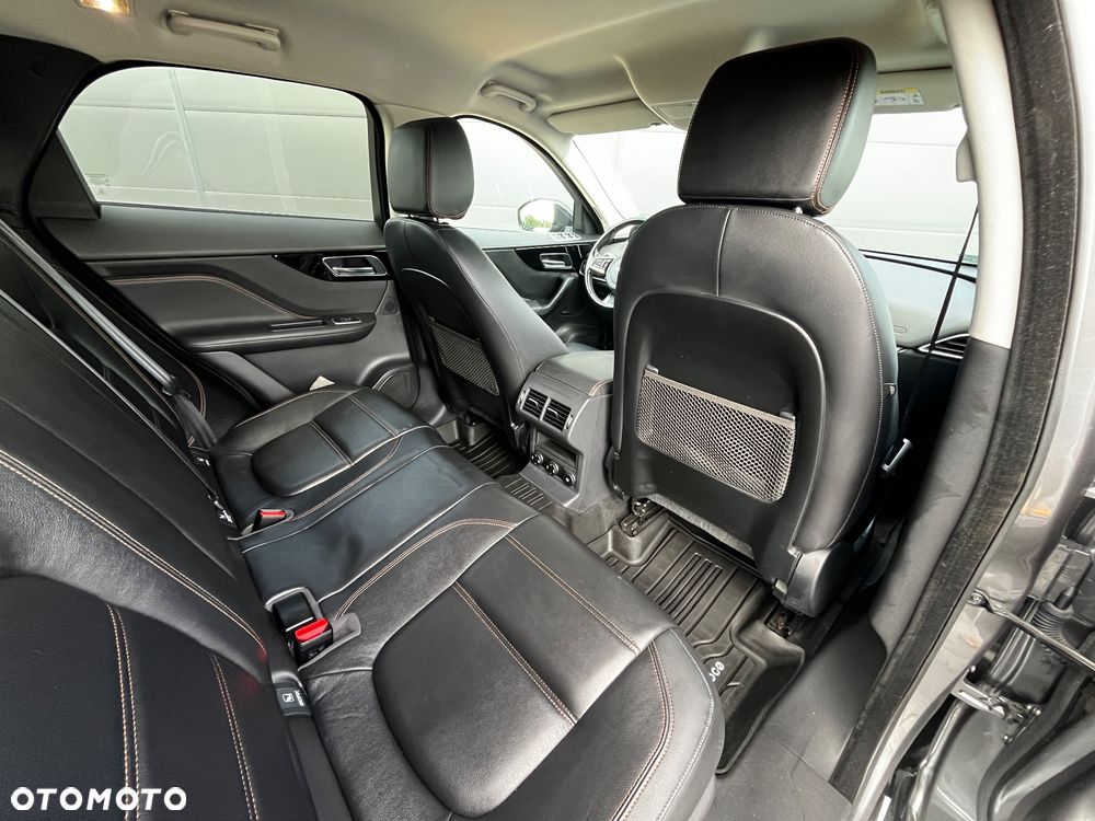 Jaguar F-Pace 2.0 i4D AWD Prestige - 22