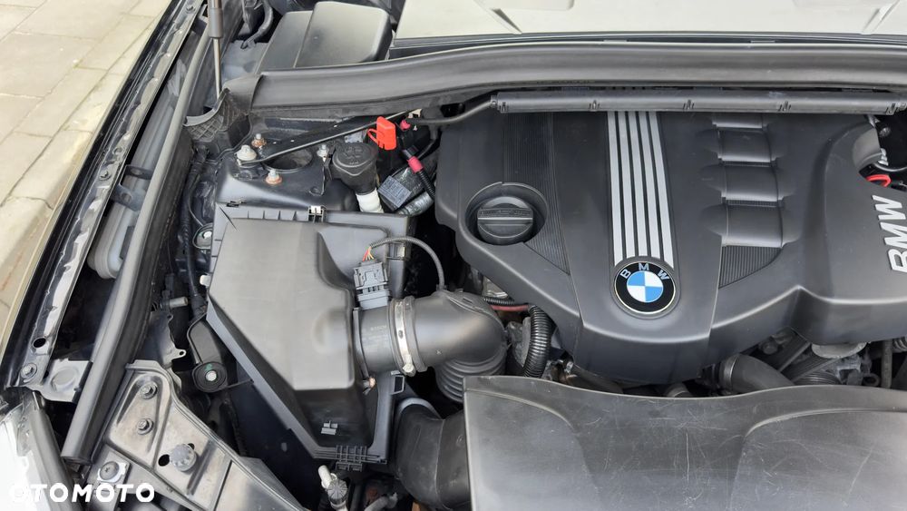 BMW X1 sDrive18d xLine - 24