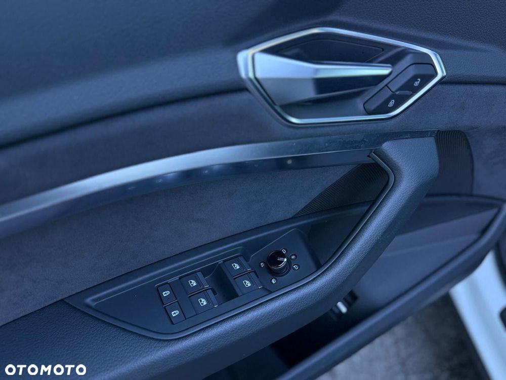 Audi e-tron Sportback 55 Quattro S Line - 13