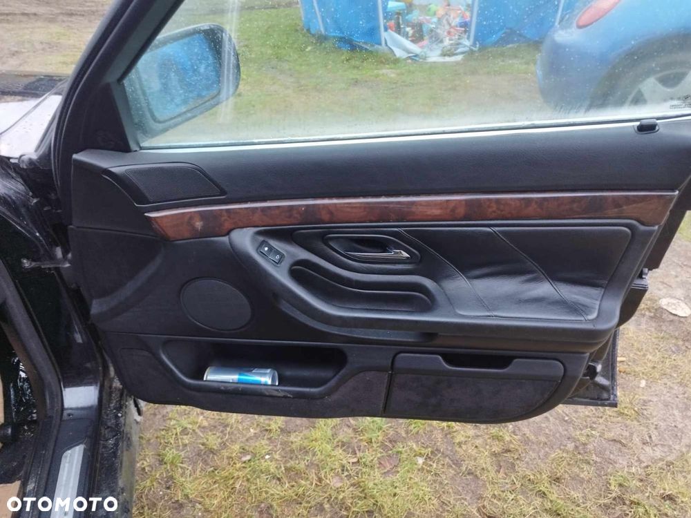 Wnętrze bmw e38 - 4