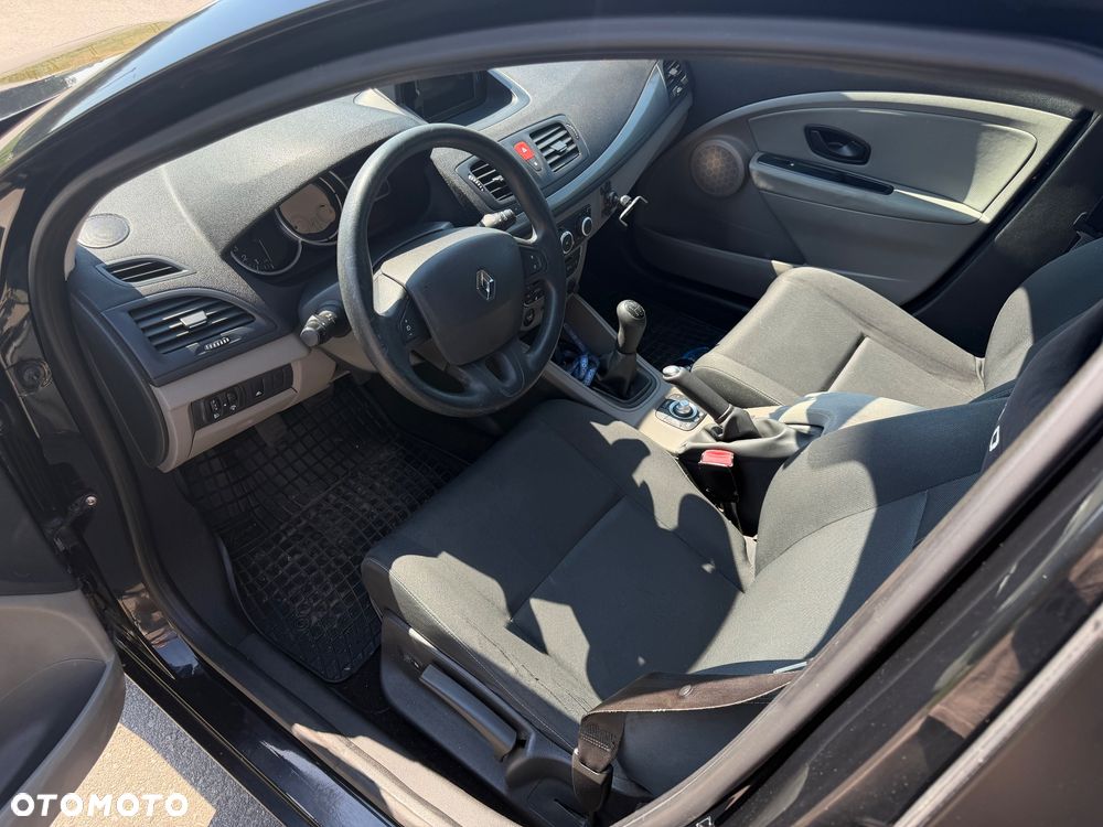 Renault Megane 1.6 16V 100 Expression - 9