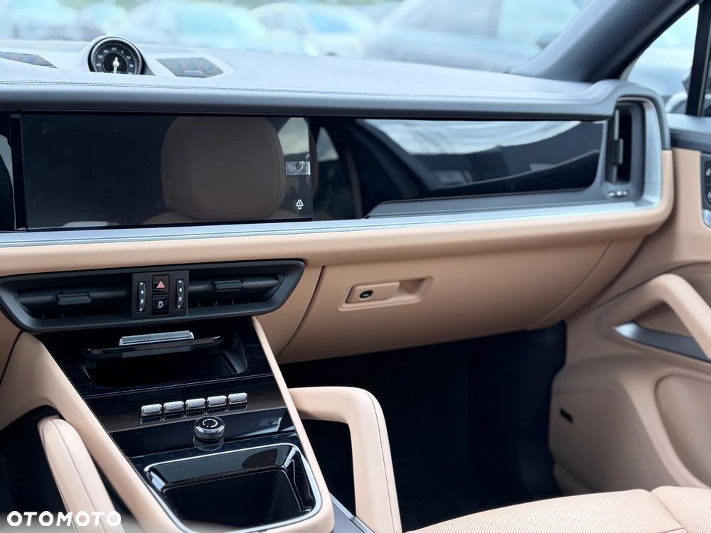 Porsche Cayenne S - 26