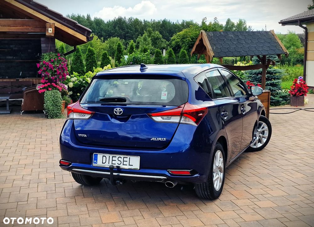 Toyota Auris 1.6 D-4D Prestige - 12