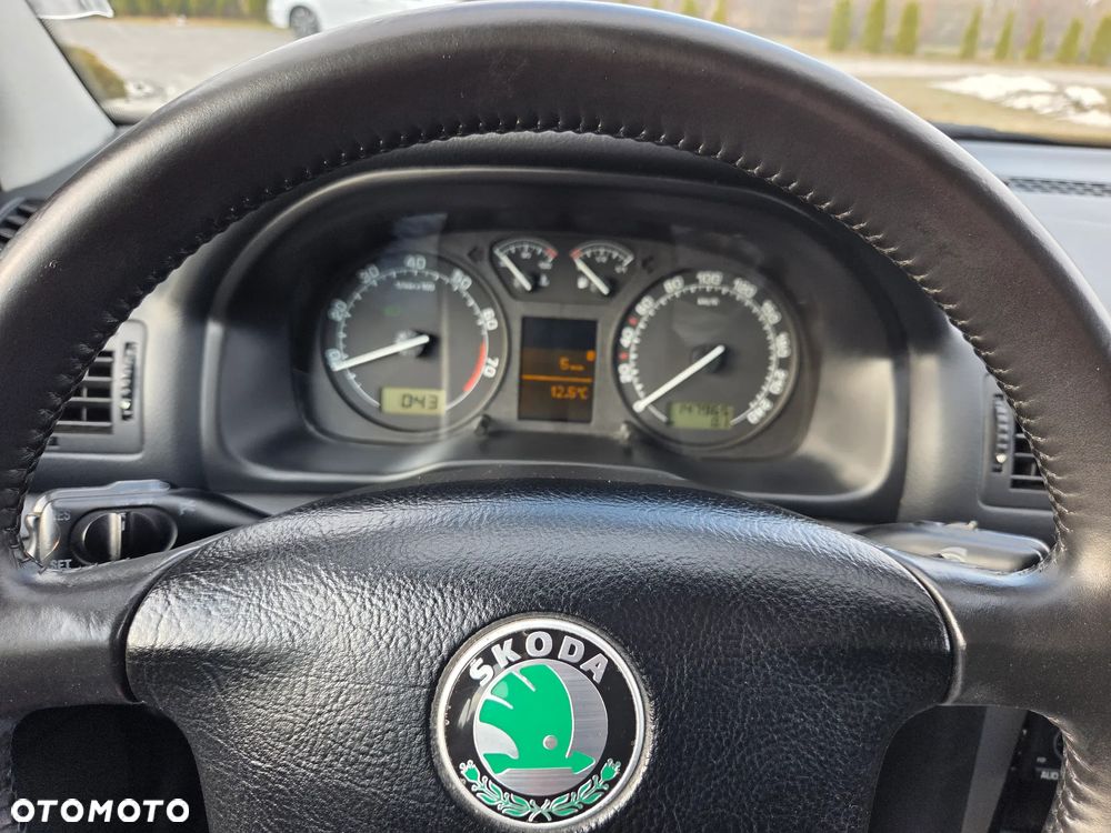 Skoda Octavia 1.8 T Elegance - 5