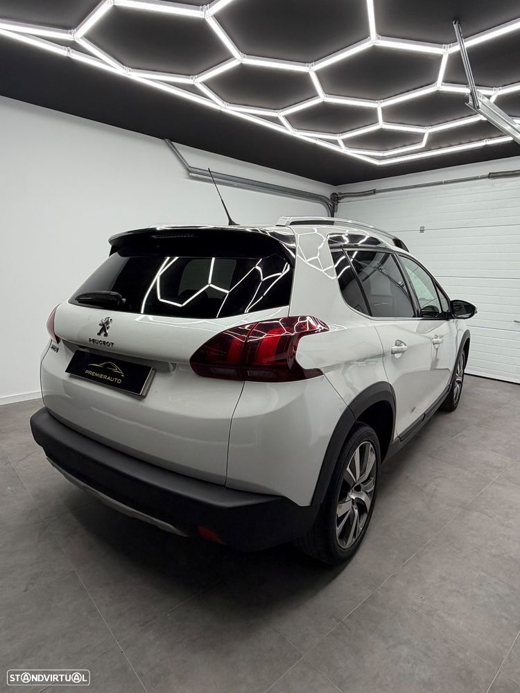 Peugeot 2008 1.2 PureTech Allure - 6