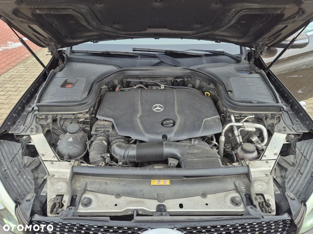 Mercedes-Benz GLC - 36