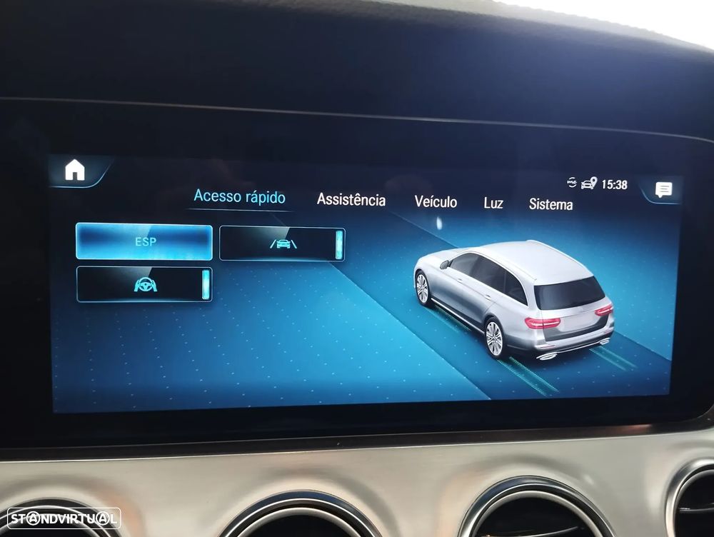 Mercedes-Benz E 300 de AMG Line - 32