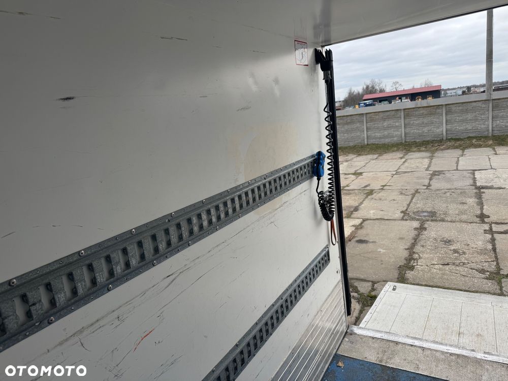 Mercedes-Benz Sprinter 516 CDI rama do zabudowy z windą i agregatem - 29