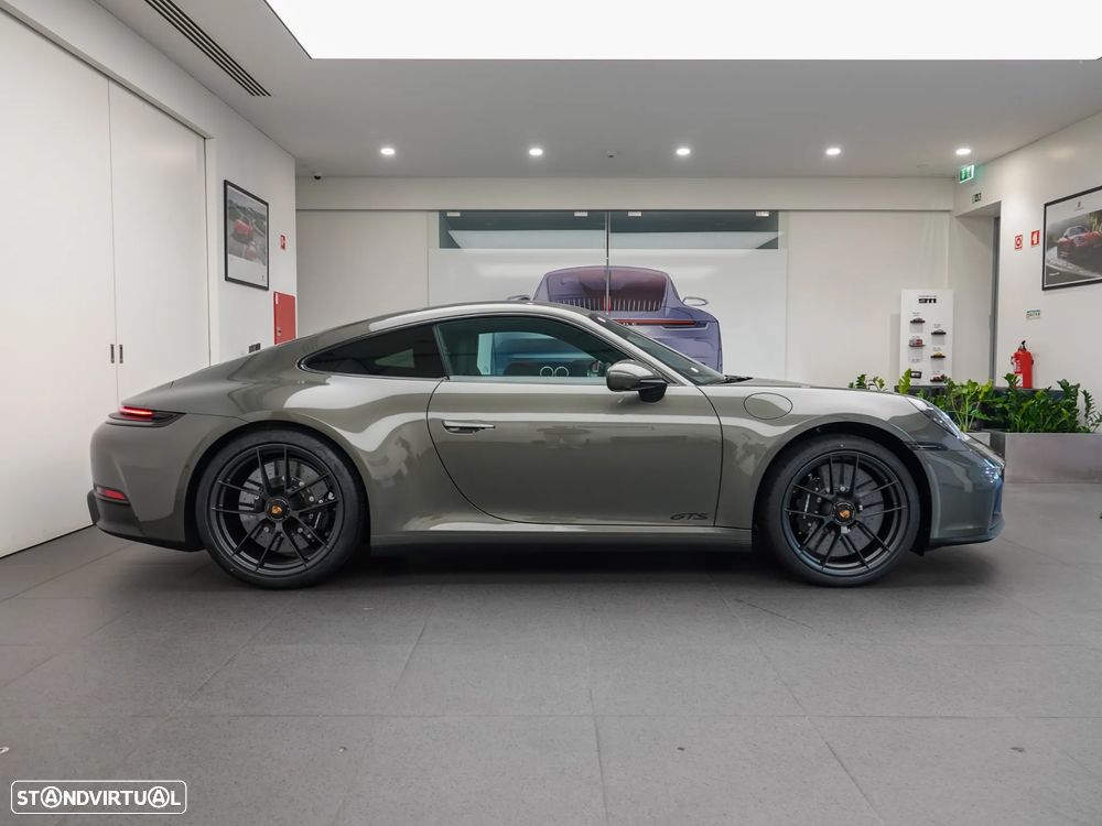 Porsche 911 (992) - 7