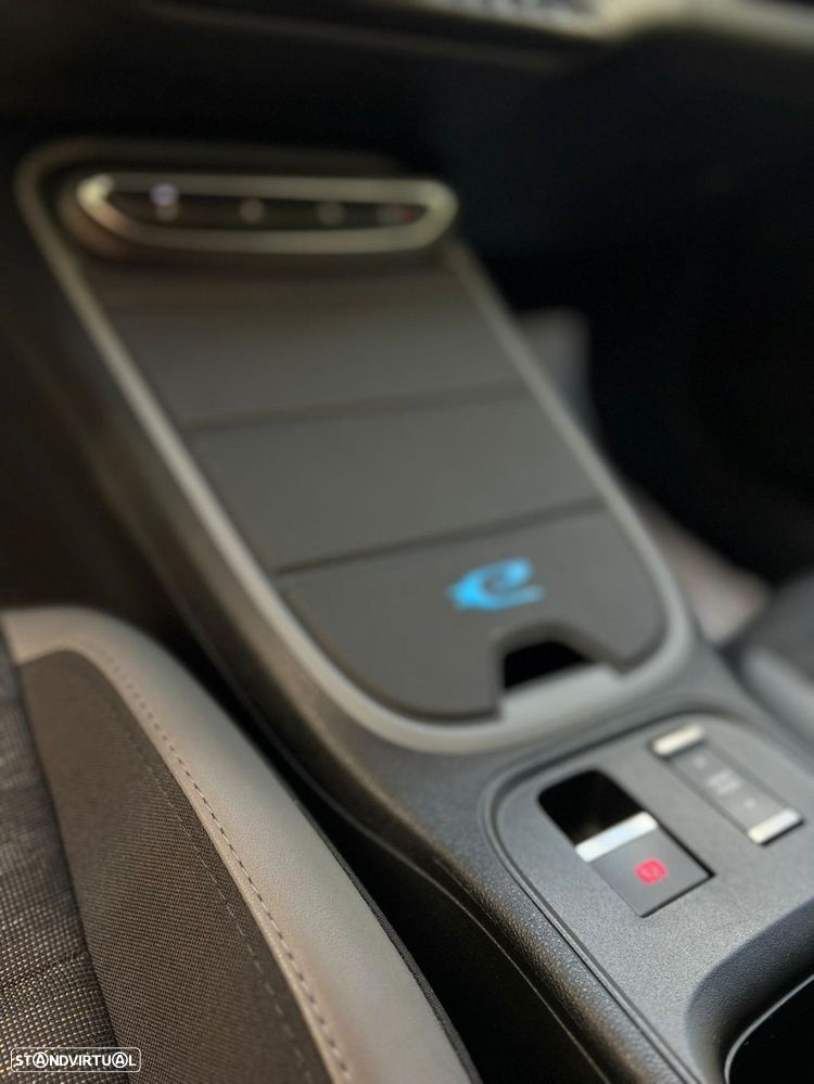 Jeep Avenger 54 kWh Summit - 11