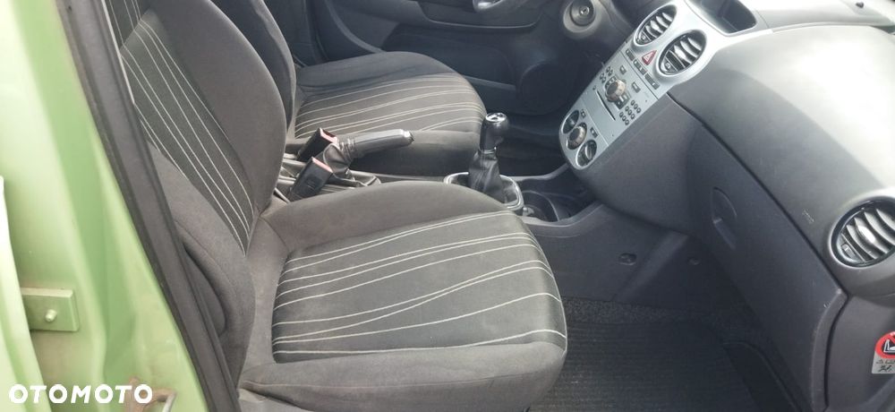 Opel Corsa 1.0 12V Essentia - 7