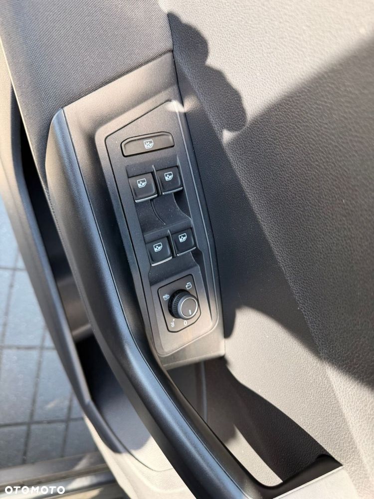 Volkswagen T-Roc 1.0 TSI Advance - 18