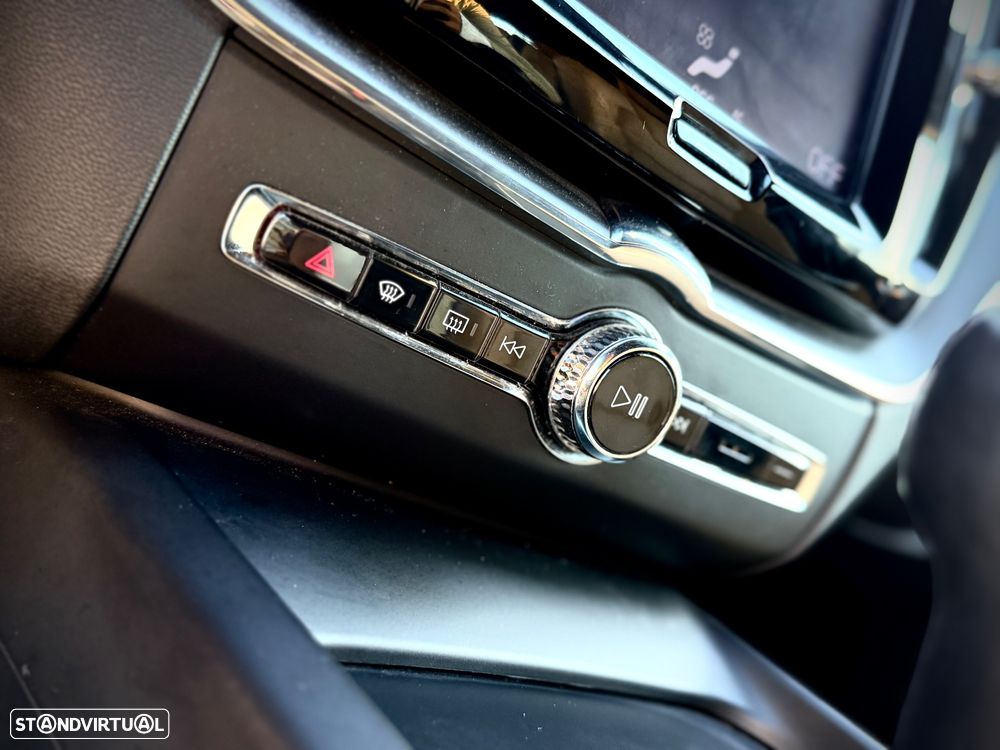 Volvo XC 60 2.0 D3 Momentum - 29