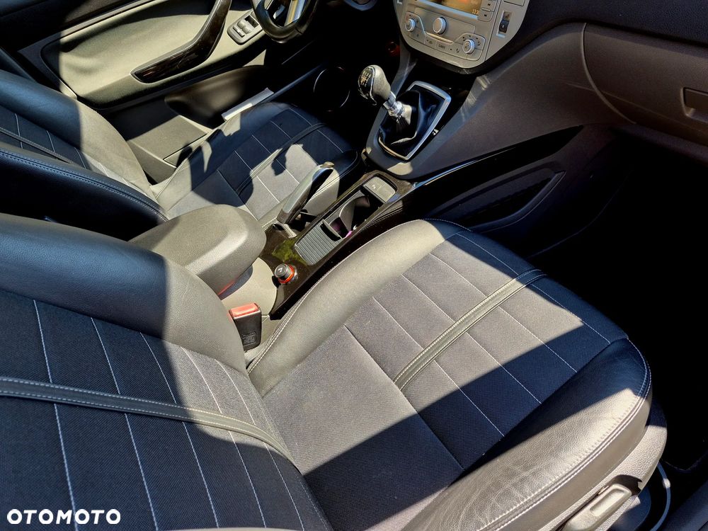 Ford Kuga 2.0 TDCi Titanium - 34