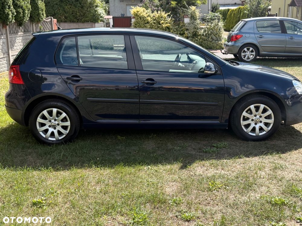 Volkswagen Golf - 5
