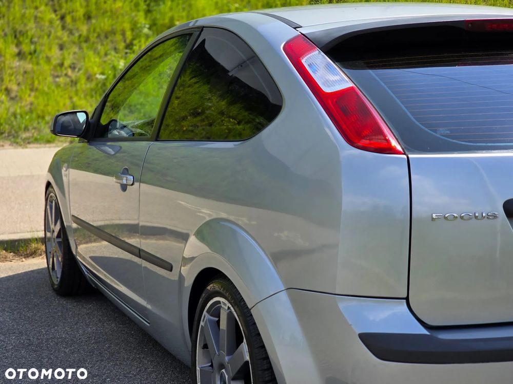 Ford Focus 1.8 Trend - 28