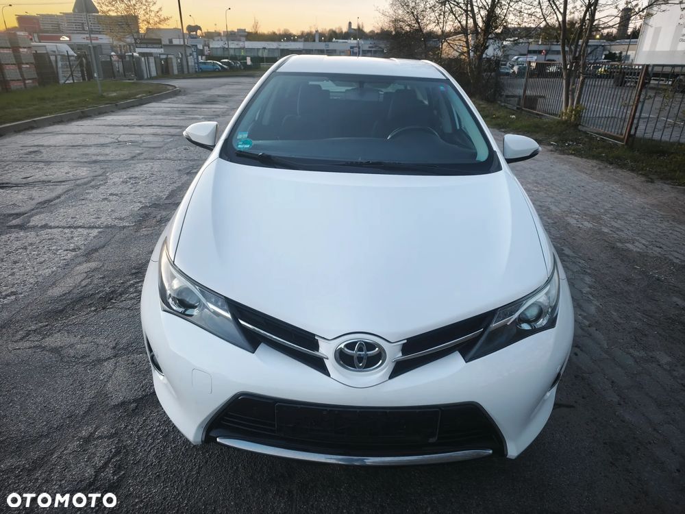 Toyota Avensis - 5