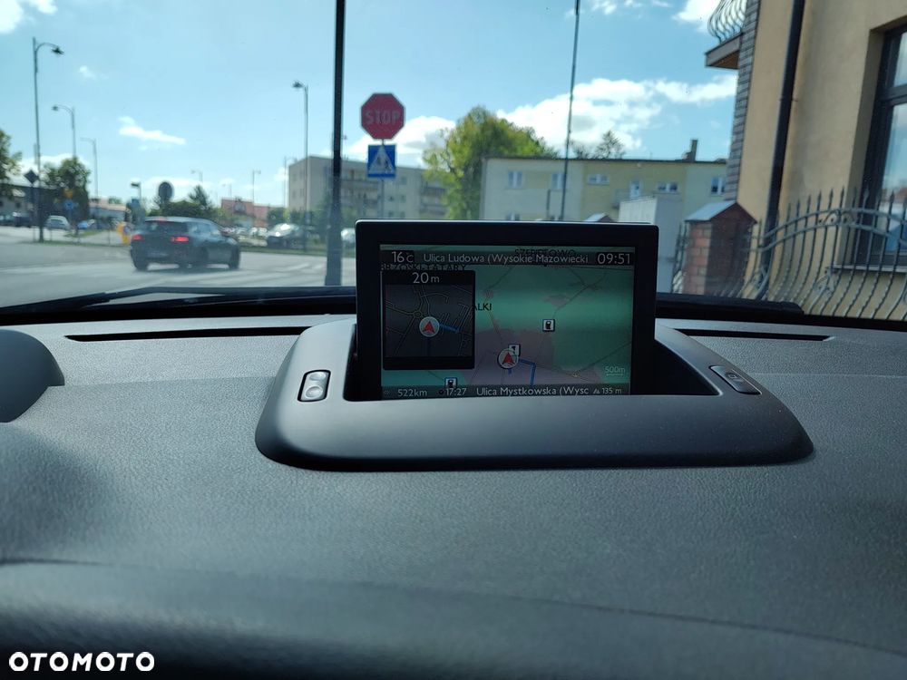 Peugeot 3008 Hybrid4 - 11