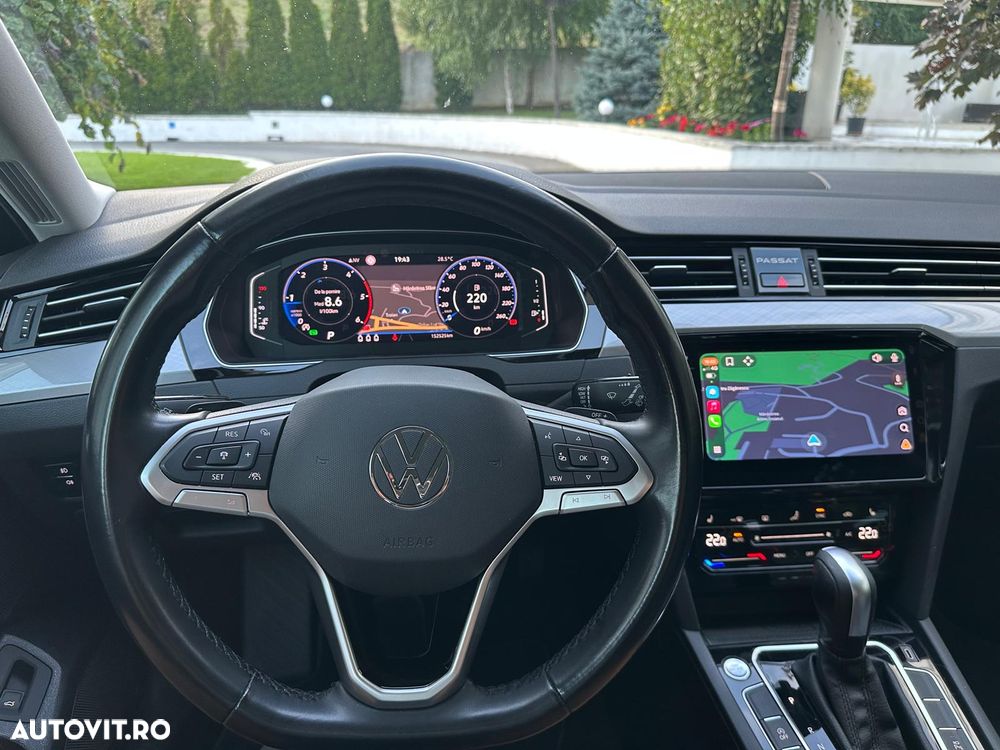 Volkswagen Passat - 12