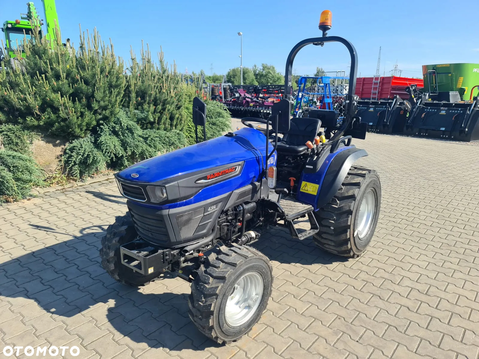 Farmtrac 26 4WD - 24