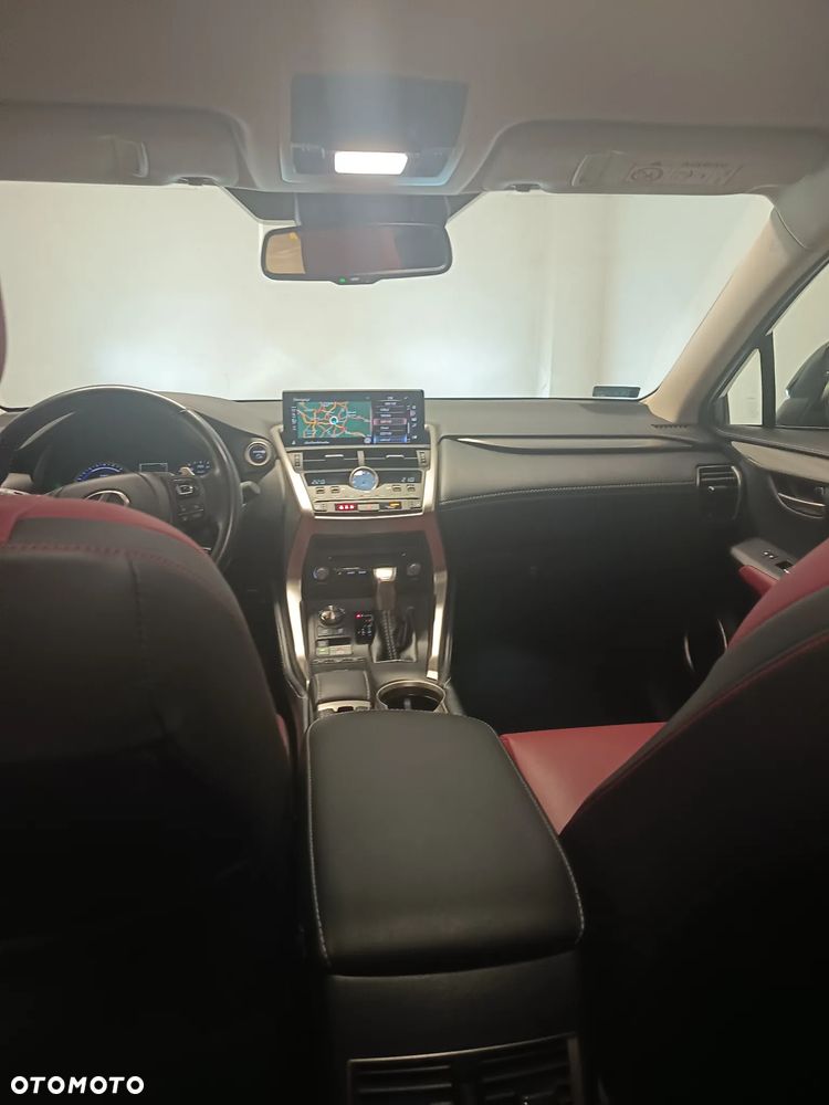 Lexus NX 300h F Impression AWD - 4