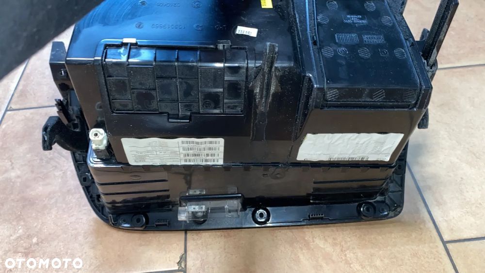 BMW X3 F25 SCHOWEK PASAŻERA DESKI KONSOLI 9210486 USA POŁYSK - 4