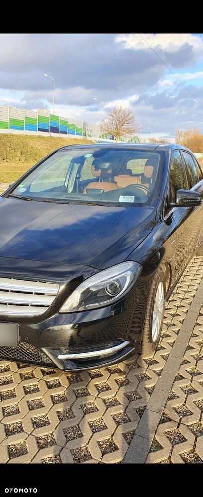 Mercedes-Benz Klasa B 180 CDI (BlueEFFICIENCY) - 2