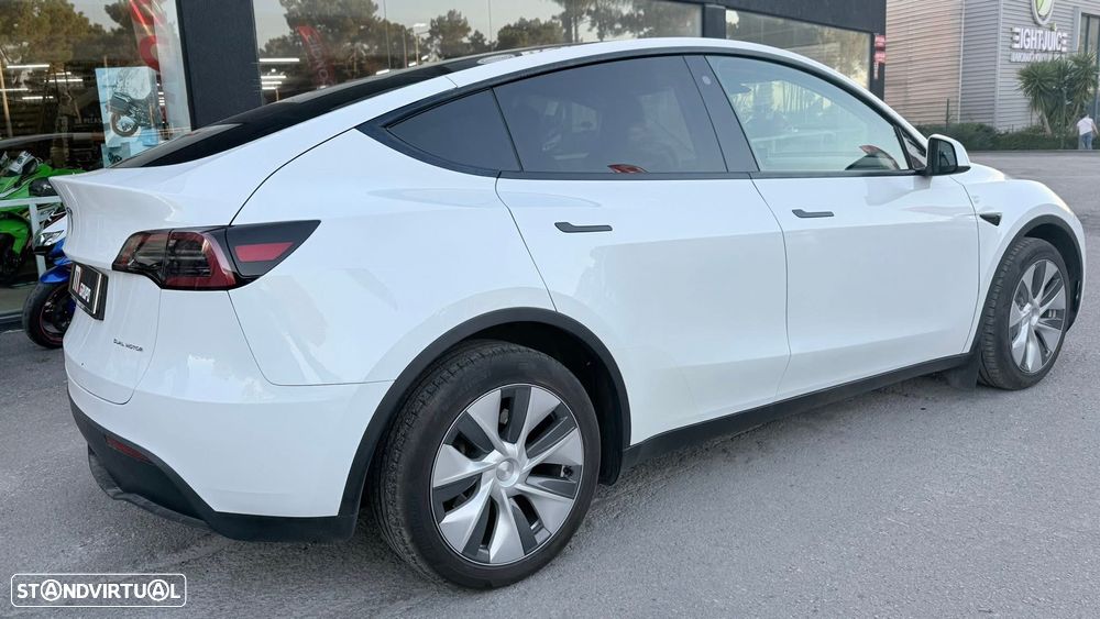 Tesla Model Y Long Range Dual Motor AWD - 5
