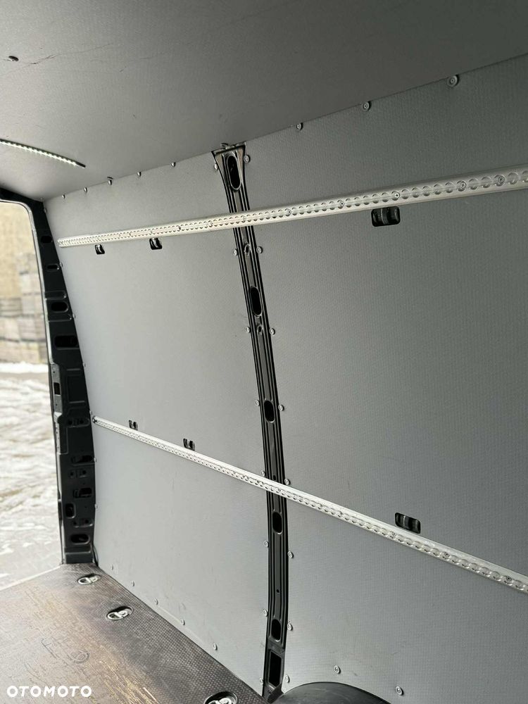 Iveco DAILY 35S18 - 9