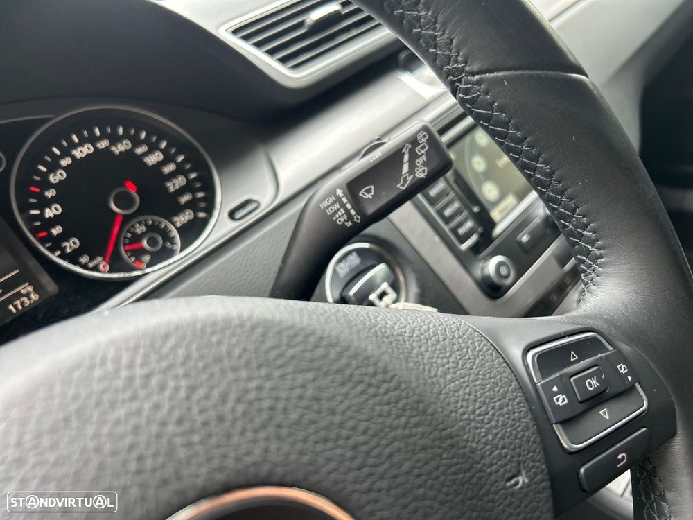 VW Passat Variant 1.6 TDI Confortline Navig - 26