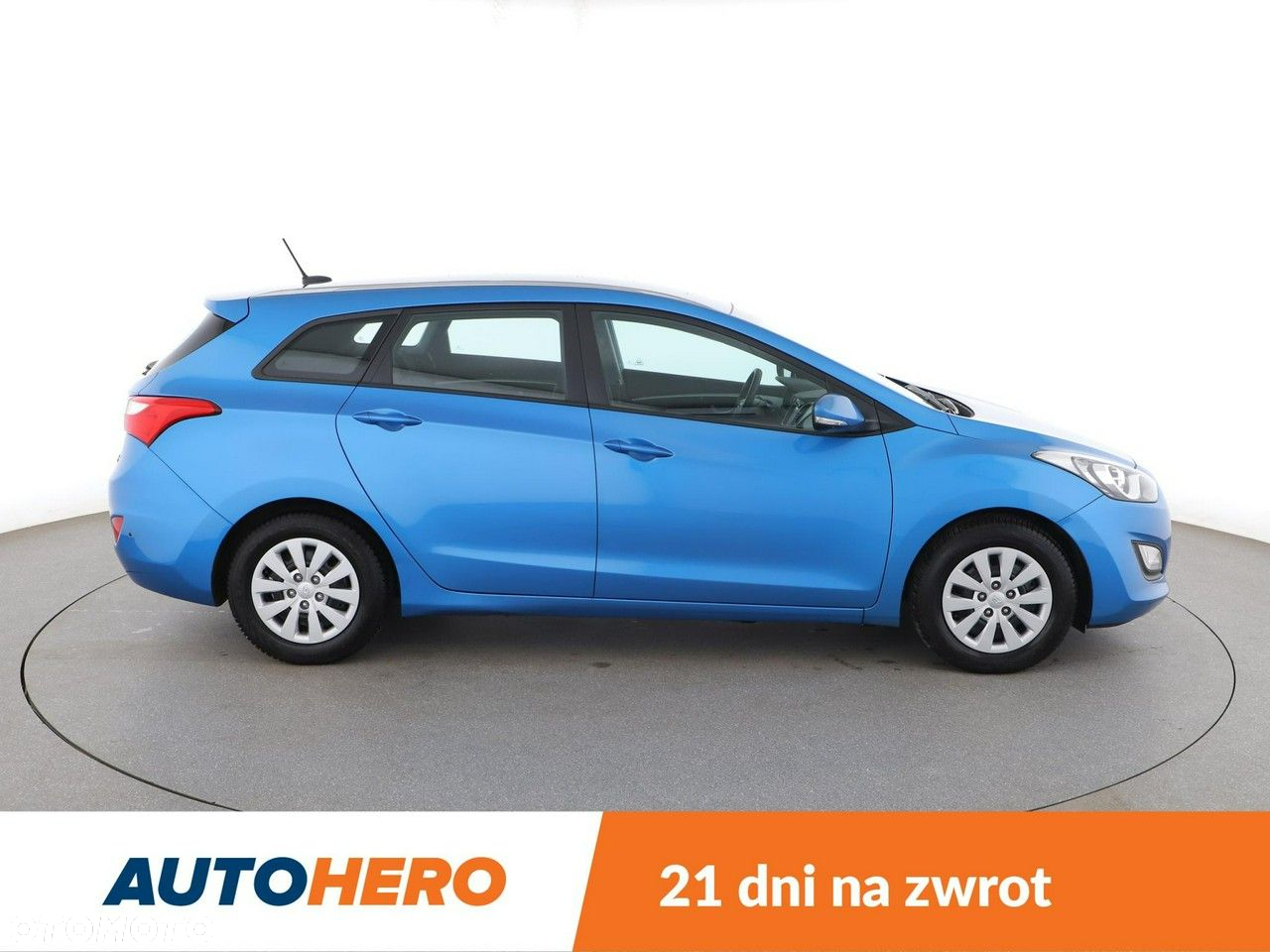 Hyundai i30 blue Kombi 1.4 Trend - 9